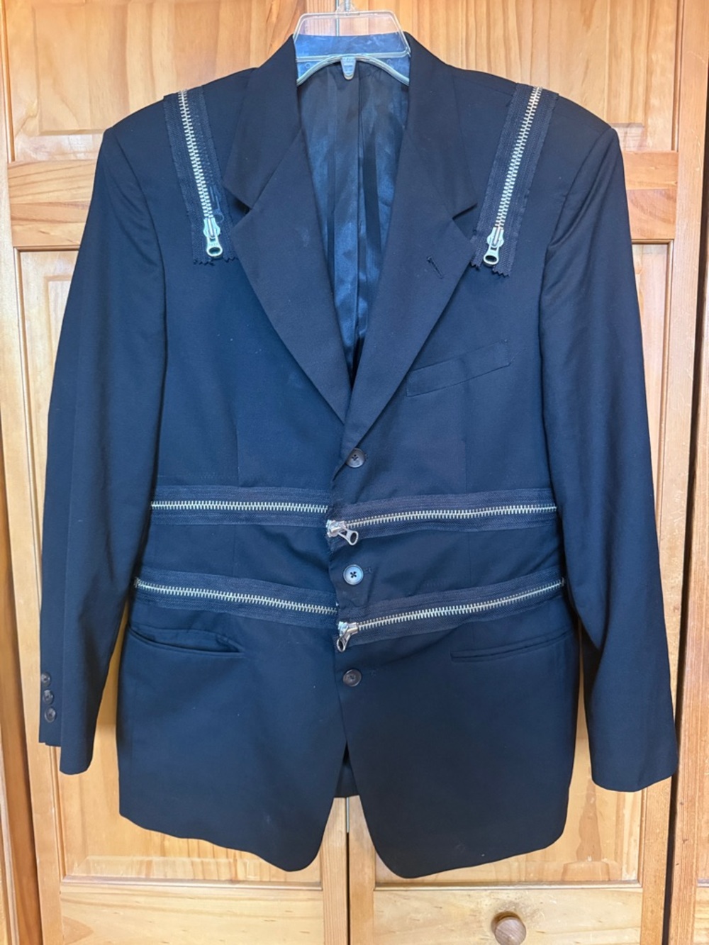 Men’s Pierre Cardin Black Blazer with Silver Zipper Details Size 40L Avant-Garde